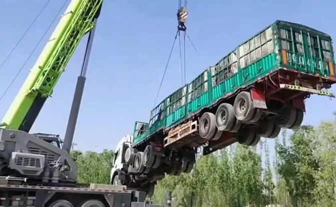 天全道路脱困救援案例